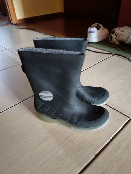 Gumáky, lupilu,31