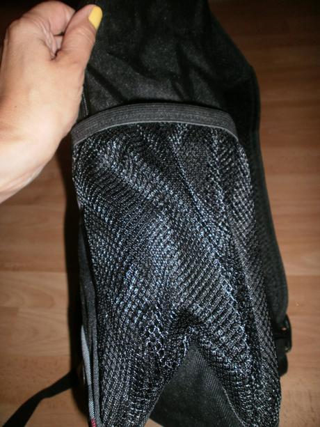 1x použitý batoh + rovnaký peračník grátis,