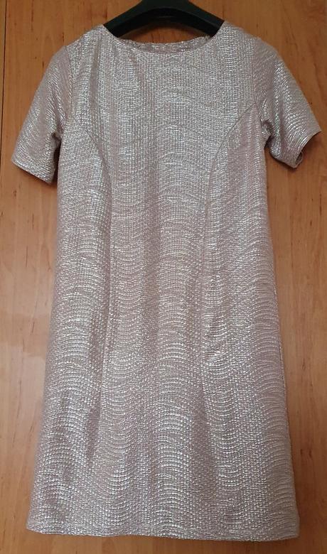 Kratke zlate šaty, s