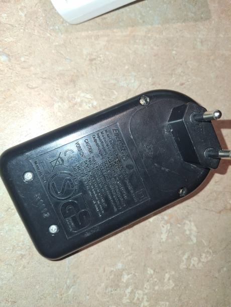 Nabíjačka na baterky 2 ks, 