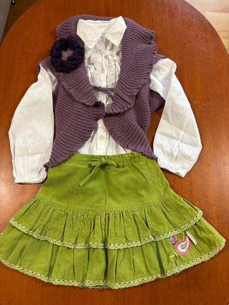 Sukňa, vesta, blúzka, wojcik,128