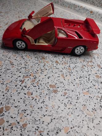 Autíčko lamborghini diablo,