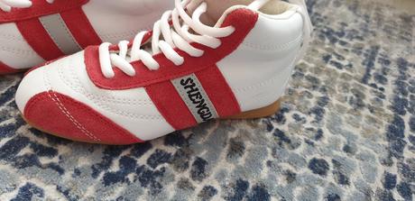 Vyššie tenisky č.31, 31