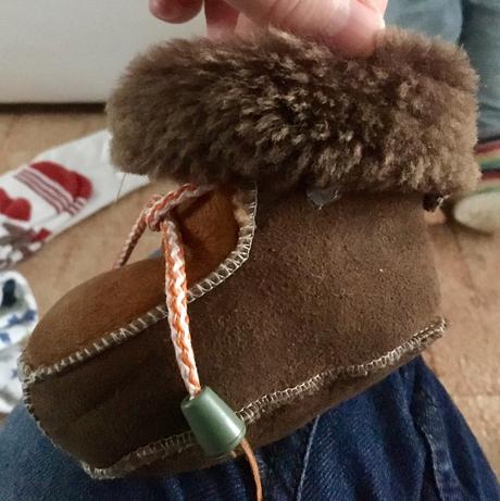 Kožené kožušinové capačky 17/18, 17