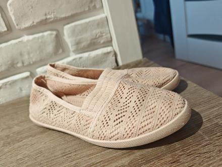Uzasne letne slip on 35 vd 22,5 cm, 35