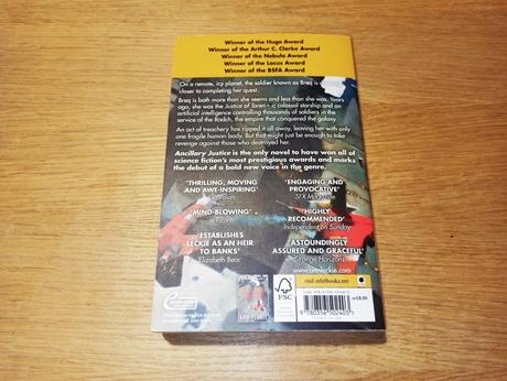 Ann leckie v anglictine xs24, 