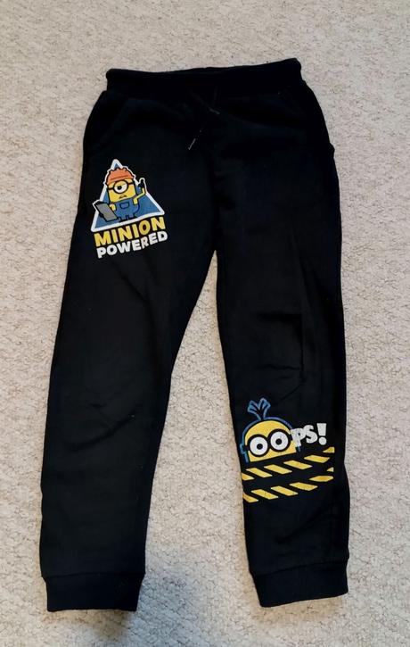 Tepláky minions, 122