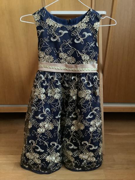 Saty na oslavu aj na vianoce, 146