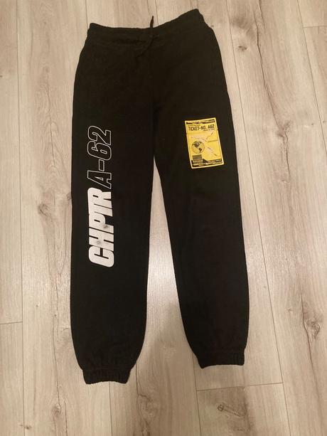 Teplaky 146/152, chapter young,146