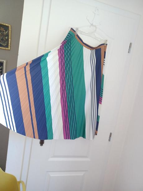 Plisovana sukna, bershka,l