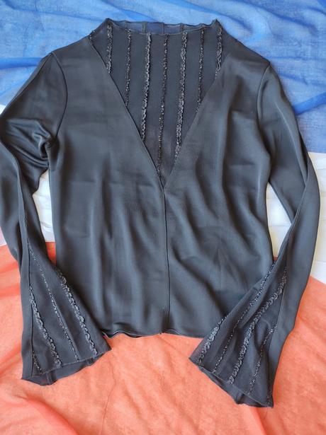 Glamour čierny top, s