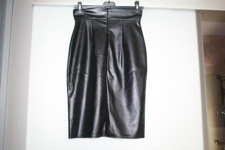 Cierna sukna awesome, s