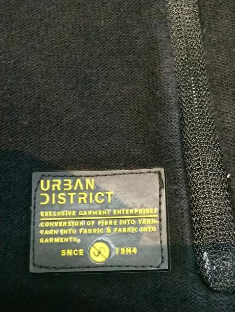 Čierna mikina na zips s kapucňou, urban district, s