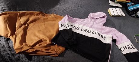 Mikiny na 14-15 rokov, 170