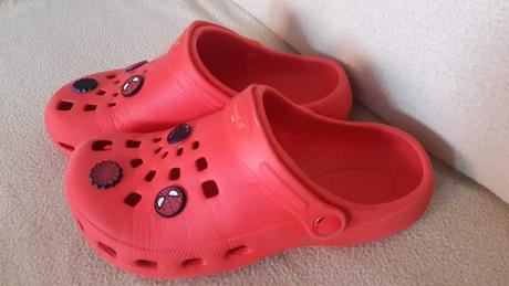 Predám šlapky- červené detské krosky., 33