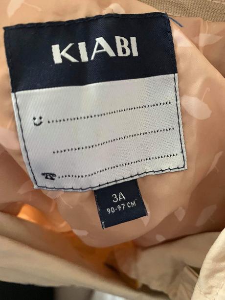 Dievčenský trenckot, 98