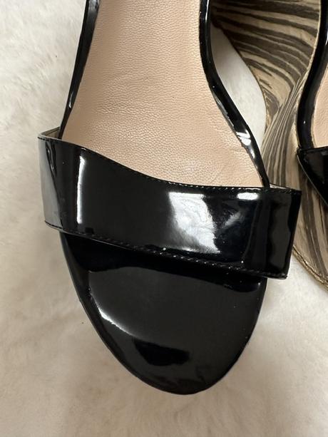 Čierne sandálky na platforme zn. guess originál, guess,40
