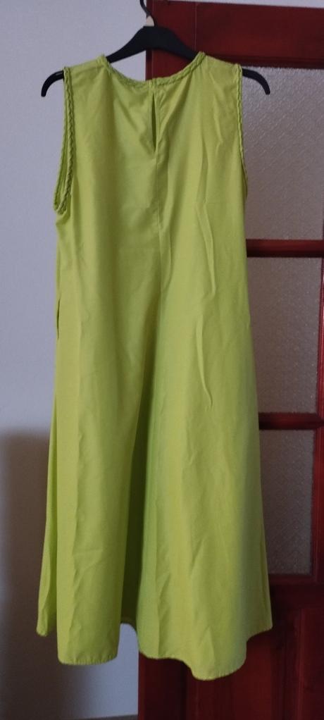 Limetkové šaty, 44
