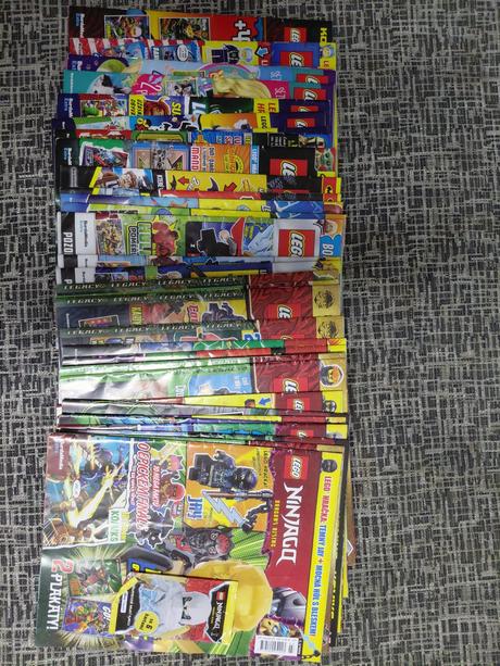 Lego časopisy a krabičky, 