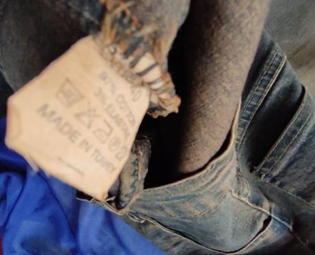 Hrdzavo-škoricové džínsy, 40