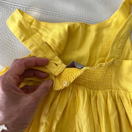 Tahari šaty vel. 3-4, 104