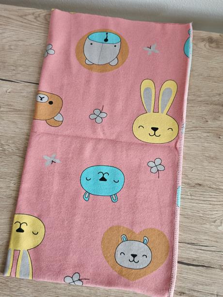 Dievčenský nákrčník, 