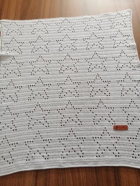 Háčkované hračky a deka,