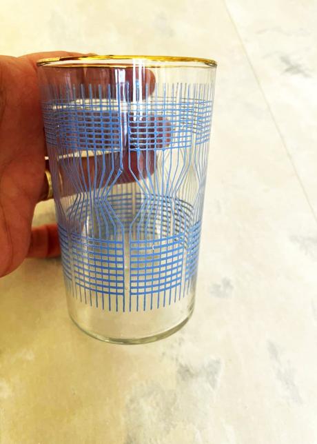 Staré socialistické retro poháre 8 ks, 