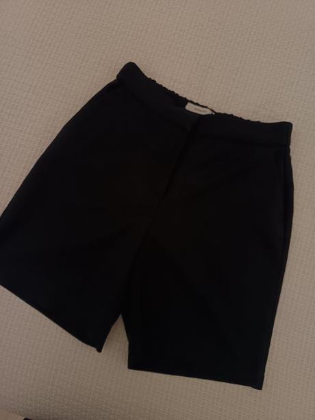 Reserved elegantné šortky, reserved,l