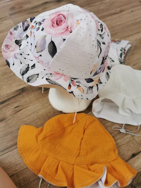 Klobúky muselinove, madeirove, 56 - 158