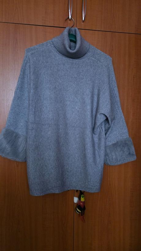 Rolačik jemny s 3/4 rukavom a kozusinkou, benetton