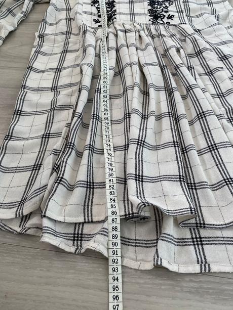 Zara šaty s výšivkou, zara,m