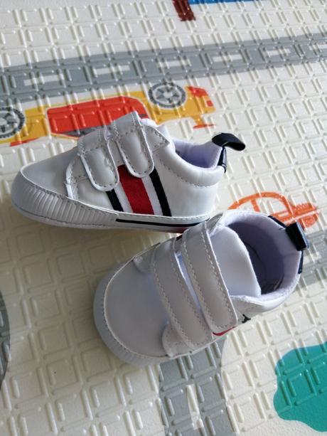 Capačky (tenisky), 17