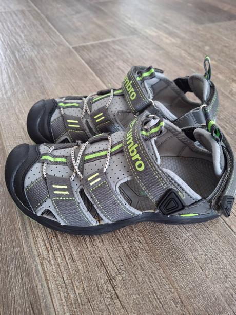 Sandále, umbro,33