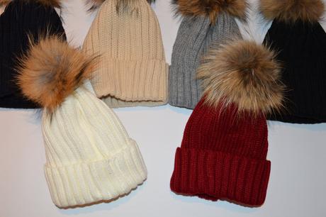 Čiapočka s pravým jemným brmbolcom, <50 - 158