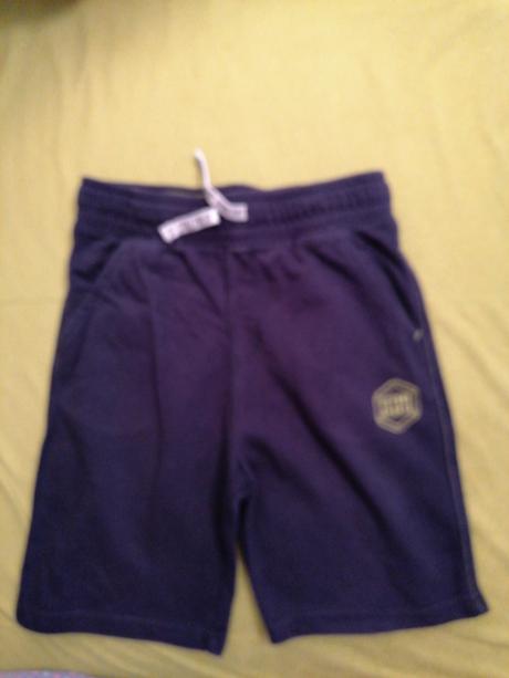 Šortky, f&f,140