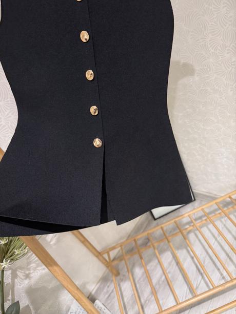 Vesta zara, zara,s