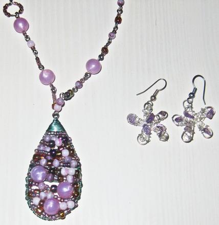 Náhrdelník a náušnice, 