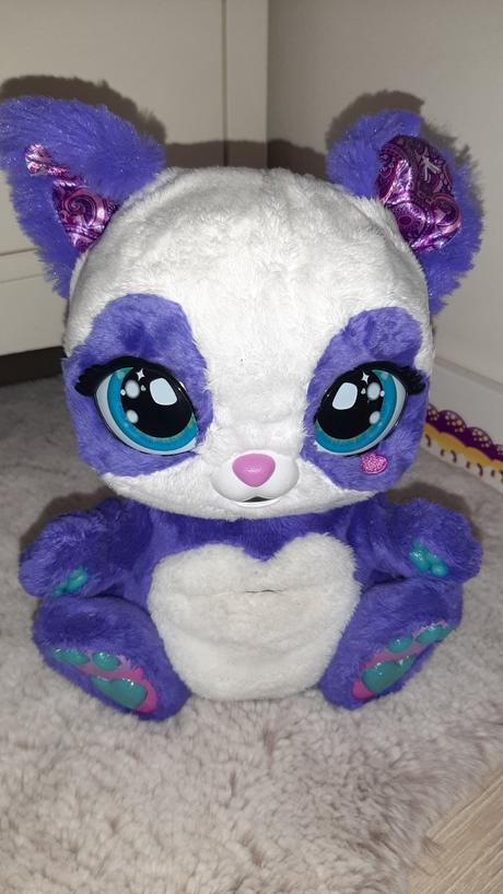 Interaktívna panda peek-a-roo furreal,