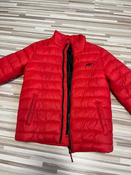 Prechodná bunda, 146