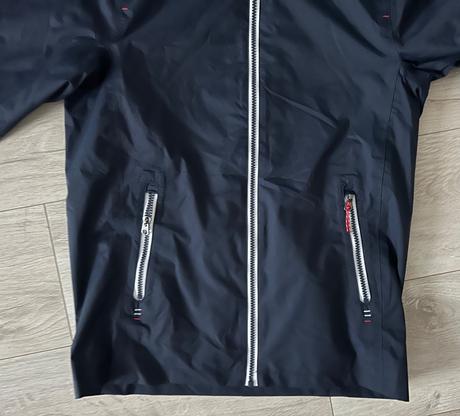 Nepremokavá bunda, decathlon,158