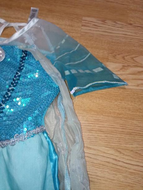 Karnevalové šaty., 