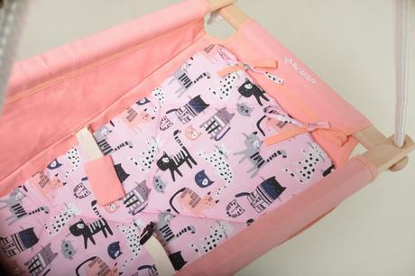 Incababy detská hojdačka cats & cats so splošteným,