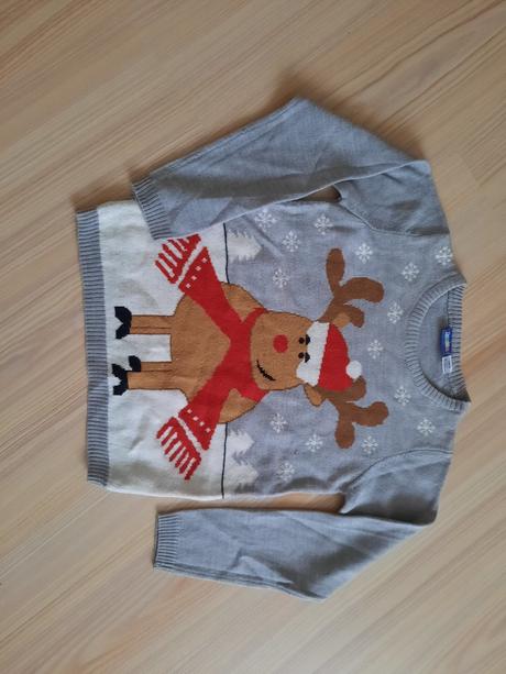 Vianocny svetrik 104, lupilu,104