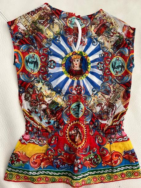 Dolce&gabbana vel.4, 104