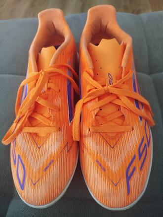 Predám halovky, adidas,42