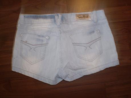 Dámske riflové kraťasy, 28