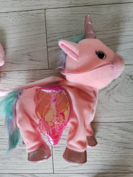 Predám cválajúceho jednorožca, 