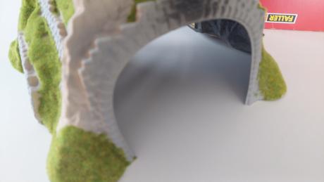 Model k železniciam noch,