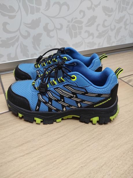 Trekingové topánky, 32